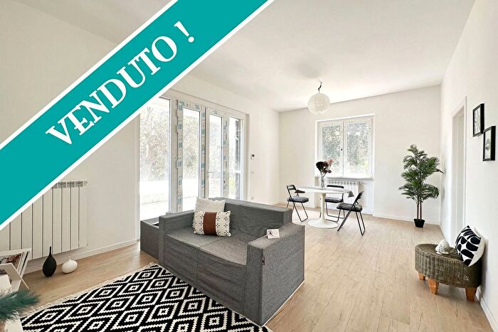 Casa con 5 locali in vendita in Viale del Tirreno, Pisa