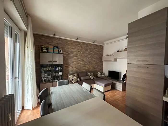 Appartamento trilocale in vendita in Largo Giuseppe Giusti, Vercelli