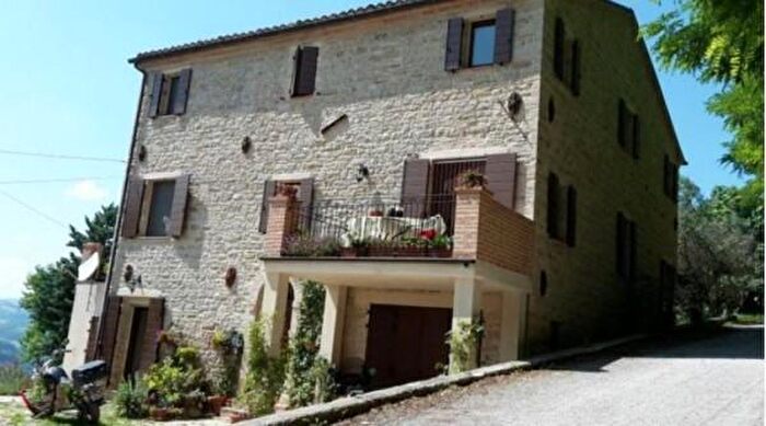 Casa con 6 locali in vendita in Via Roma, Cupramontana