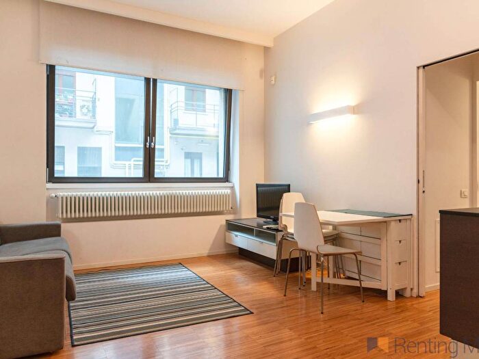 Appartamento bilocale in affitto in Via Pantano, Missori, Milano