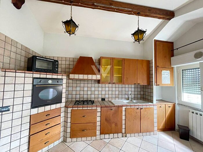 Appartamento trilocale in affitto in Via Emilio Spensieri, Centro, Vinchiaturo