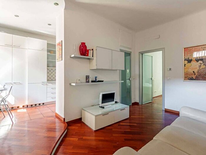 Appartamento bilocale in affitto in Via Amerigo Vespucci, Porta Nuova, Milano