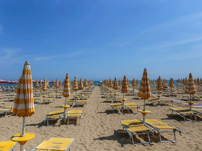 Appartamento con 5 locali in vendita in Via Dalmazia II Accesso al Mare, Jesolo
