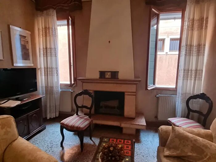 Appartamento quadrilocale in vendita in Calle delle Procuratie, Venezia