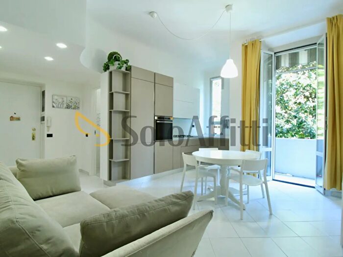 Appartamento trilocale in affitto in Via Vigilio Inama, Milano