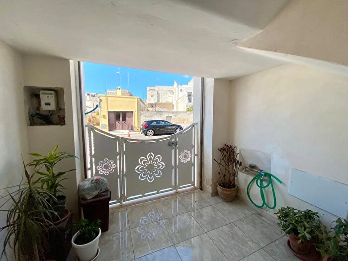 Casa trilocale in vendita in Via Caprarica Cavallino Le Italia, Cavallino