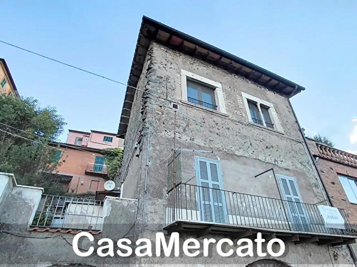 Appartamento trilocale in vendita in Rocca Di Papa