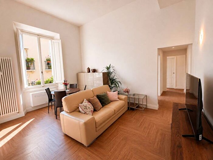 Appartamento quadrilocale in affitto in Via Bonifacio Lupi, San Marco SS Annunziata, Firenze