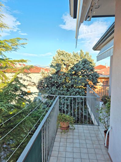 Appartamento con 5 locali in vendita in Via Pierluigi da Palestrina, Vicenza