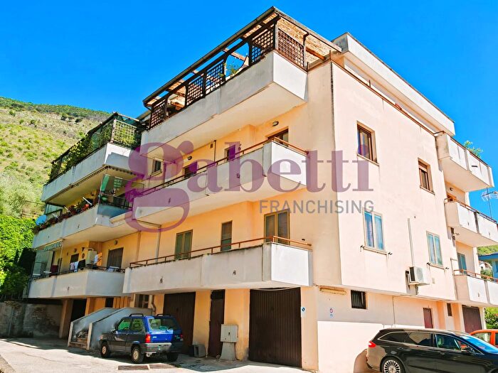 Appartamento quadrilocale in vendita in Strada Provinciale Conca Casale SN, Venafro