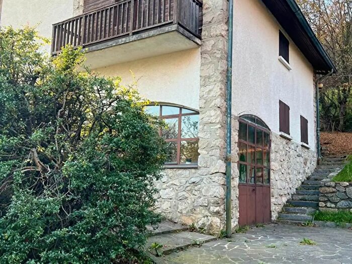 Casa con 6 locali in vendita in Via Massimo d'Azeglio, Ballabio