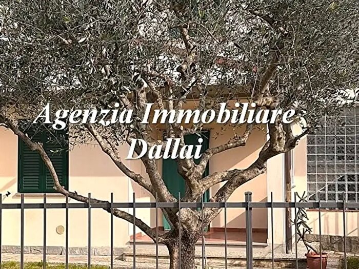 Casa con 5 locali in vendita in Via Fratelli Cervi, Scarperia e San Piero