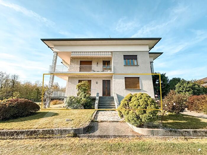 Appartamento quadrilocale in vendita in Via Molino Nuovo N, Fontaneto DAgogna