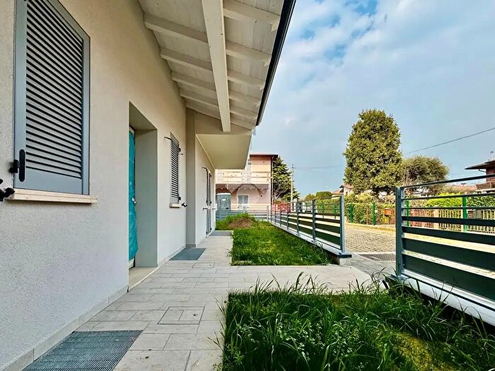 Appartamento quadrilocale in vendita in Via Marconi, Castegnato