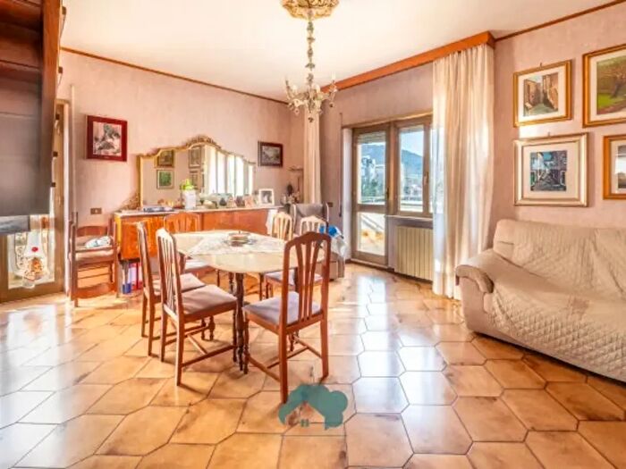 Casa con 5 locali in vendita in Via Roma, Poli