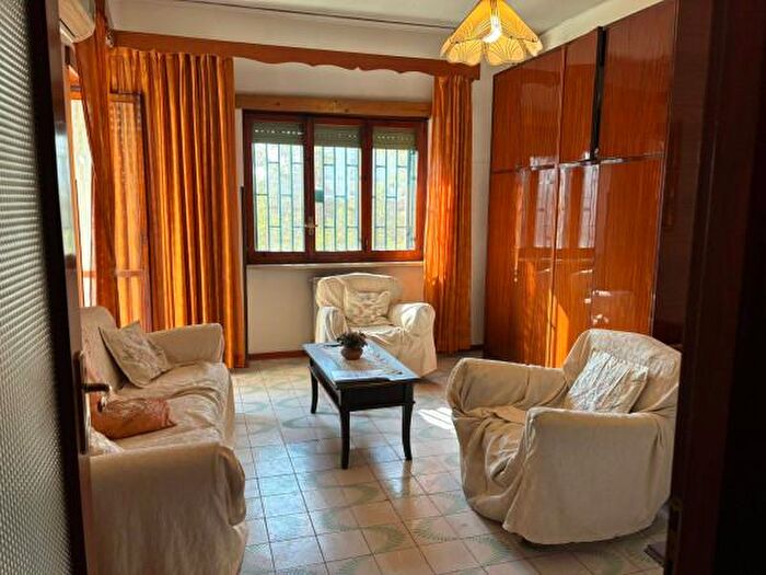 Appartamento con 6 locali in vendita in Via Napoli, Casalnuovo Di Napoli