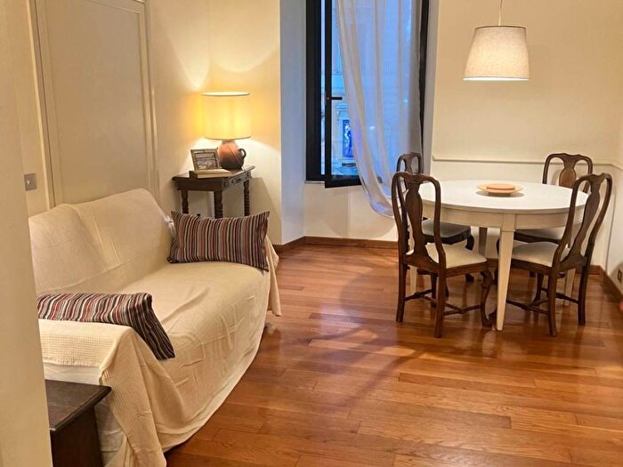 Appartamento trilocale in affitto in Piazza di Spagna, Spagna, Roma