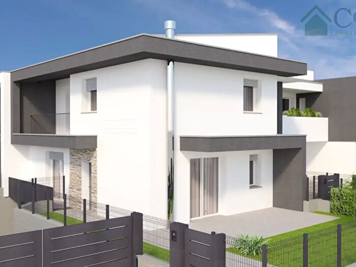 Casa con 5 locali in vendita in Isola Vicentina