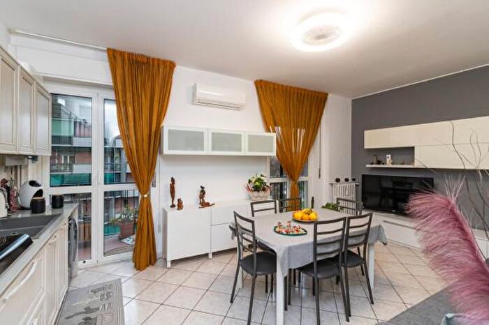 Appartamento trilocale in vendita in Via Giuseppe Sirtori, Cinisello Balsamo