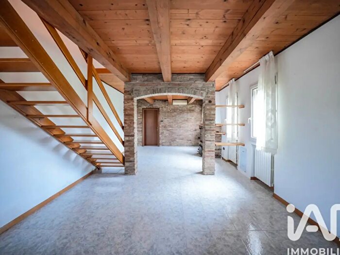 Casa quadrilocale in vendita in Via Vallalbana, Ferrara