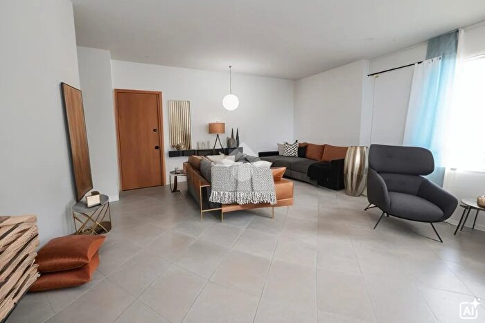 Appartamento quadrilocale in vendita in Viale Mogadiscio, Rimini