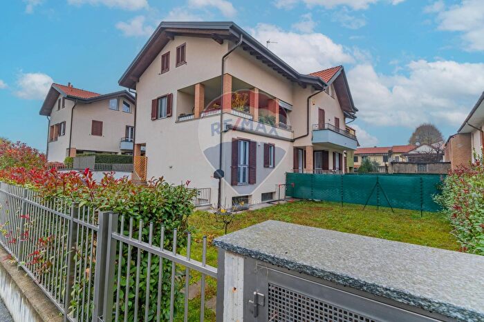 Appartamento trilocale in vendita in Via G Verdi, Buscate