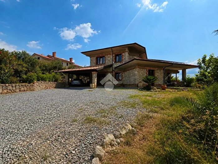Casa con 5 locali in vendita in Località Contessa Soprana, Lattarico