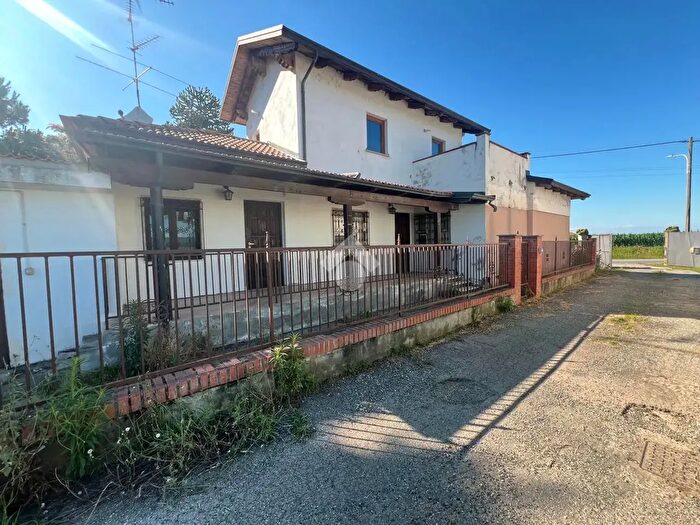 Casa trilocale in vendita in Via Nova, Bianze