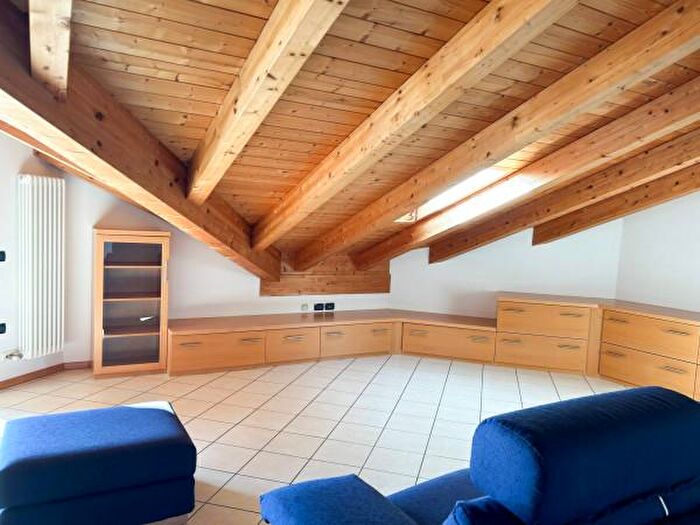 Appartamento trilocale in vendita in Tenna