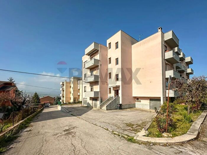 Appartamento quadrilocale in vendita in Via Umbria, Cupramontana