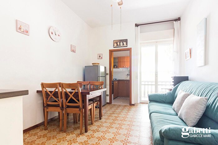 Appartamento trilocale in vendita in Via Madonna di Loreto, Gabicce Mare