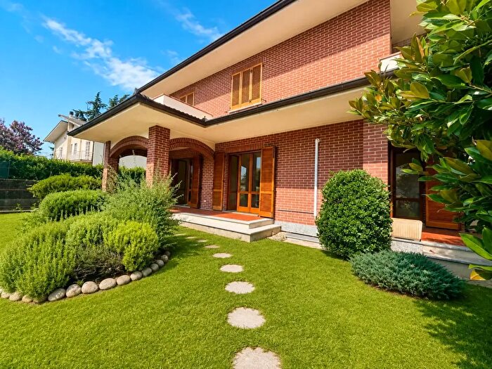 Appartamento trilocale in vendita in Viorate, Broni