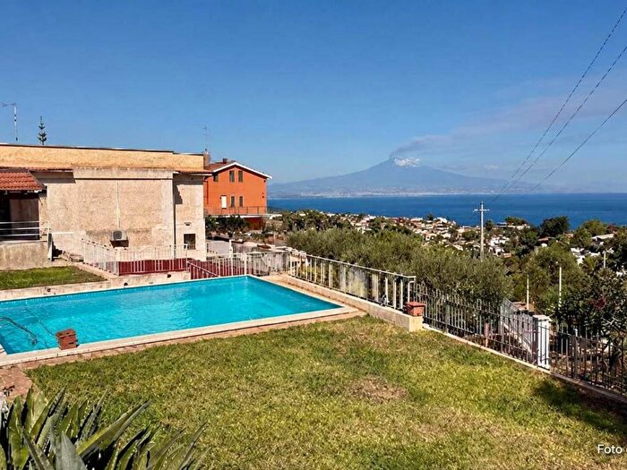 Casa quadrilocale in vendita in CONTRADA SCIAMMACCA, Costa Saracena Castelluccio, Augusta