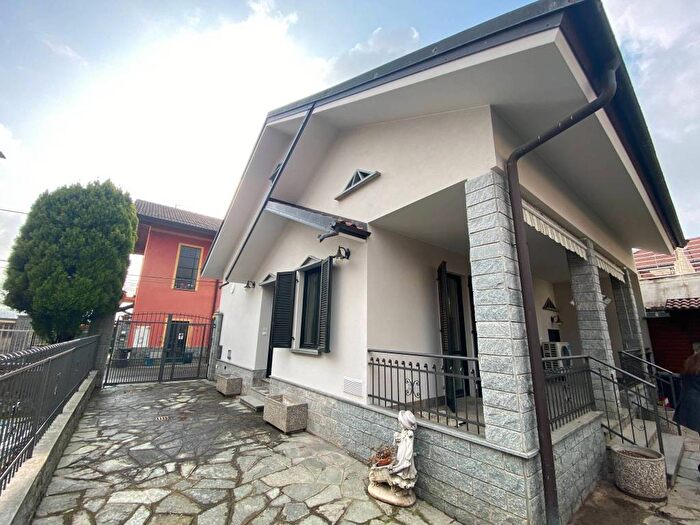 Casa con 5 locali in affitto in Via dei Villini, Borgaretto, Beinasco