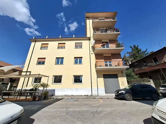 Appartamento con 5 locali in vendita in Via SantAmasio, Sora