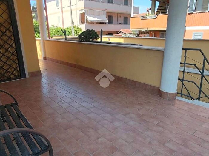 Appartamento quadrilocale in affitto in Via Goffredo Bendinelli, Ostia Antica, Roma
