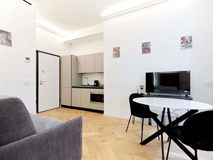 Appartamento monolocale in affitto in Via dell'Unione, Carrobbio, Milano