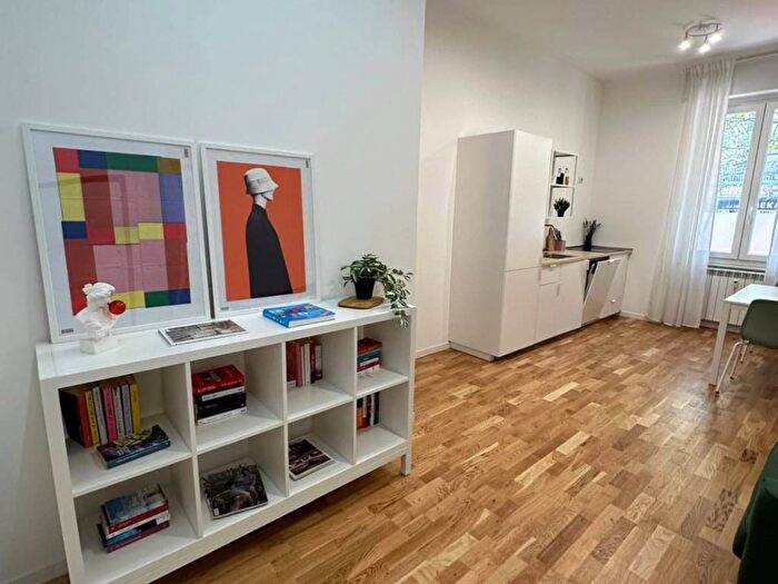 Appartamento bilocale in affitto in Viale Carlo Troya, Piazza Napoli, Milano
