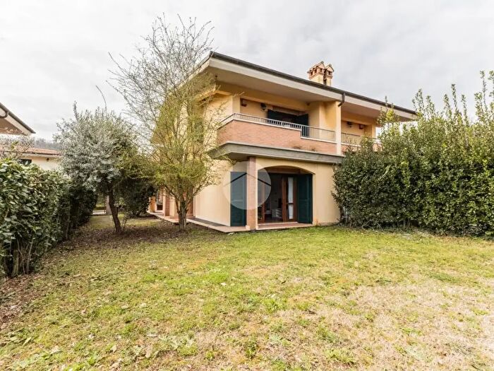 Casa con 5 locali in vendita in Terre dei Consoli, Monterosi