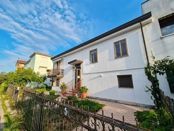 Casa con 5 locali in vendita in Via Catene, Venezia