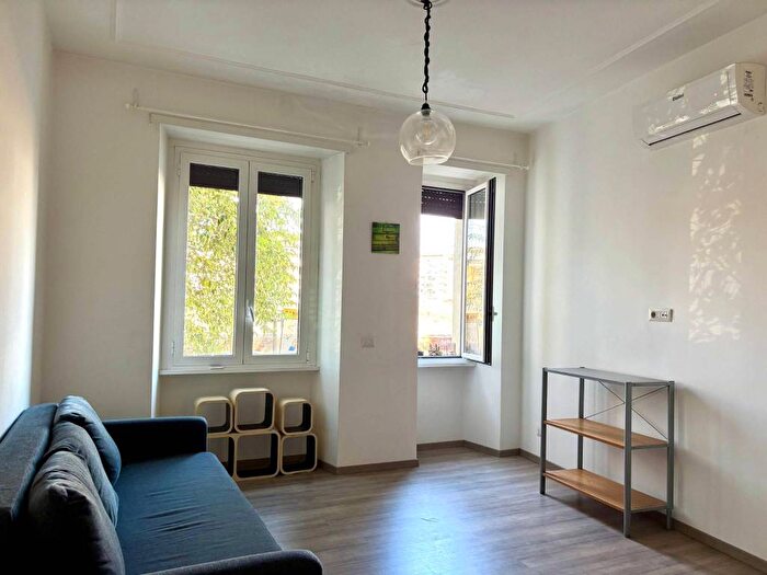 Appartamento bilocale in affitto in Lungotevere Testaccio, Testaccio, Roma