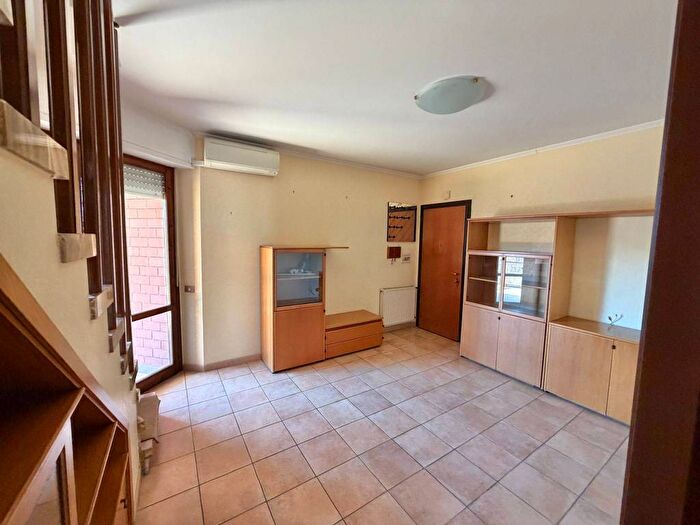 Appartamento quadrilocale in affitto in Via Gioacchino Rossini, Centro, Albano Laziale