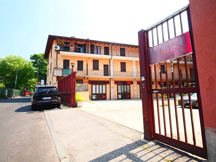 Appartamento bilocale in affitto in Via Varesina, Milano