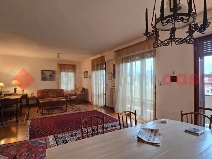 Appartamento quadrilocale in vendita in Arezzo
