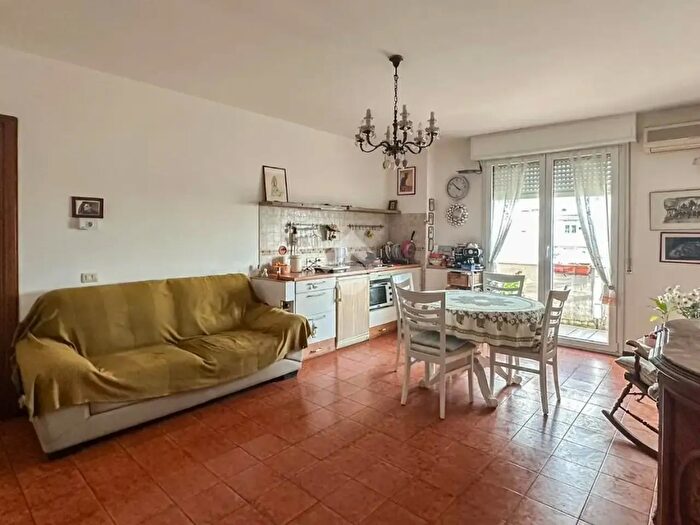 Appartamento trilocale in vendita in Via Praga, Carpi