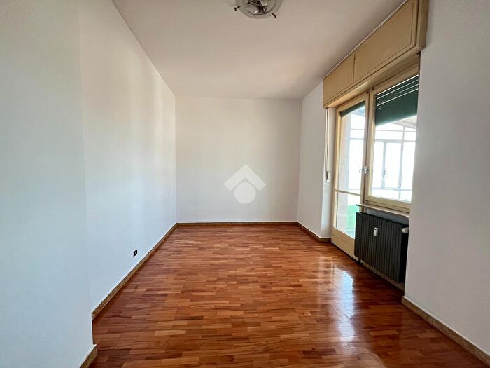 Appartamento quadrilocale in vendita in Via Vittorio Cuniberti, Torino