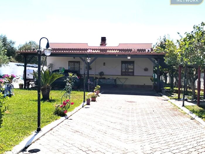 Casa con 5 locali in vendita in Via Beato Padre Pio, Nettuno