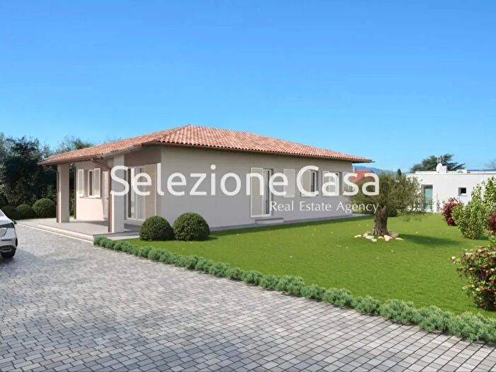 Casa con 6 locali in vendita in Santa Maria A Monte
