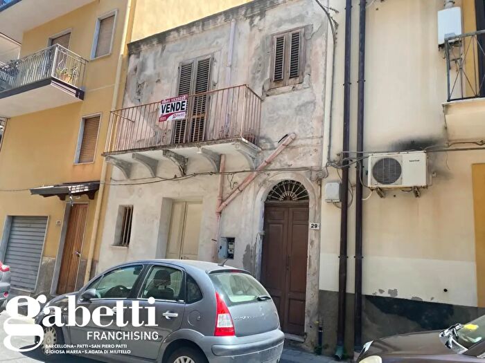 Appartamento bilocale in vendita in Via Duca dAosta Snc, SantAgata Di Militello