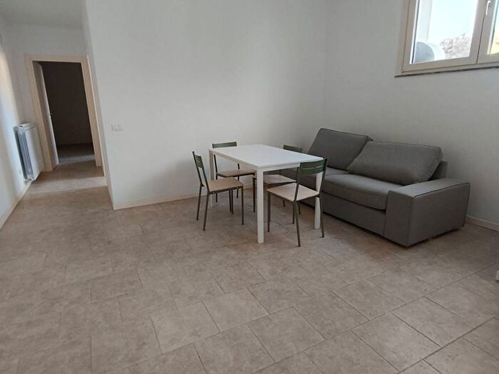 Appartamento trilocale in affitto in Via Roma, Pianengo